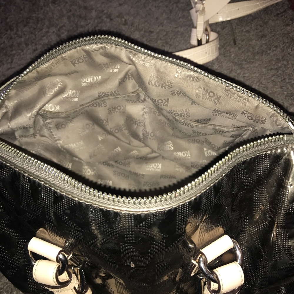 Michael Kors grayson metallic bag - Picture 2 of 3